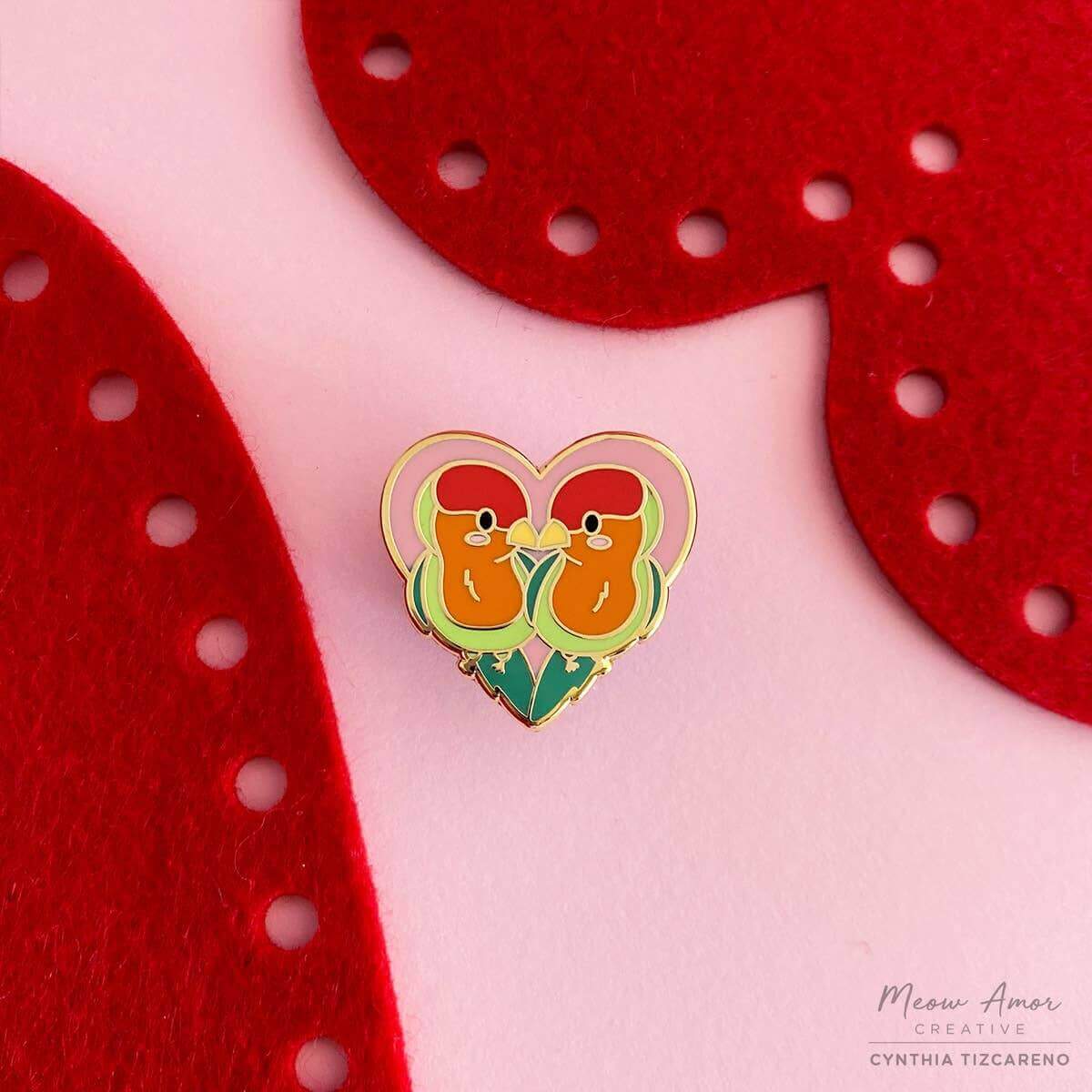 Love Birds Enamel Pin - Adorable love birds can be the perfect gift