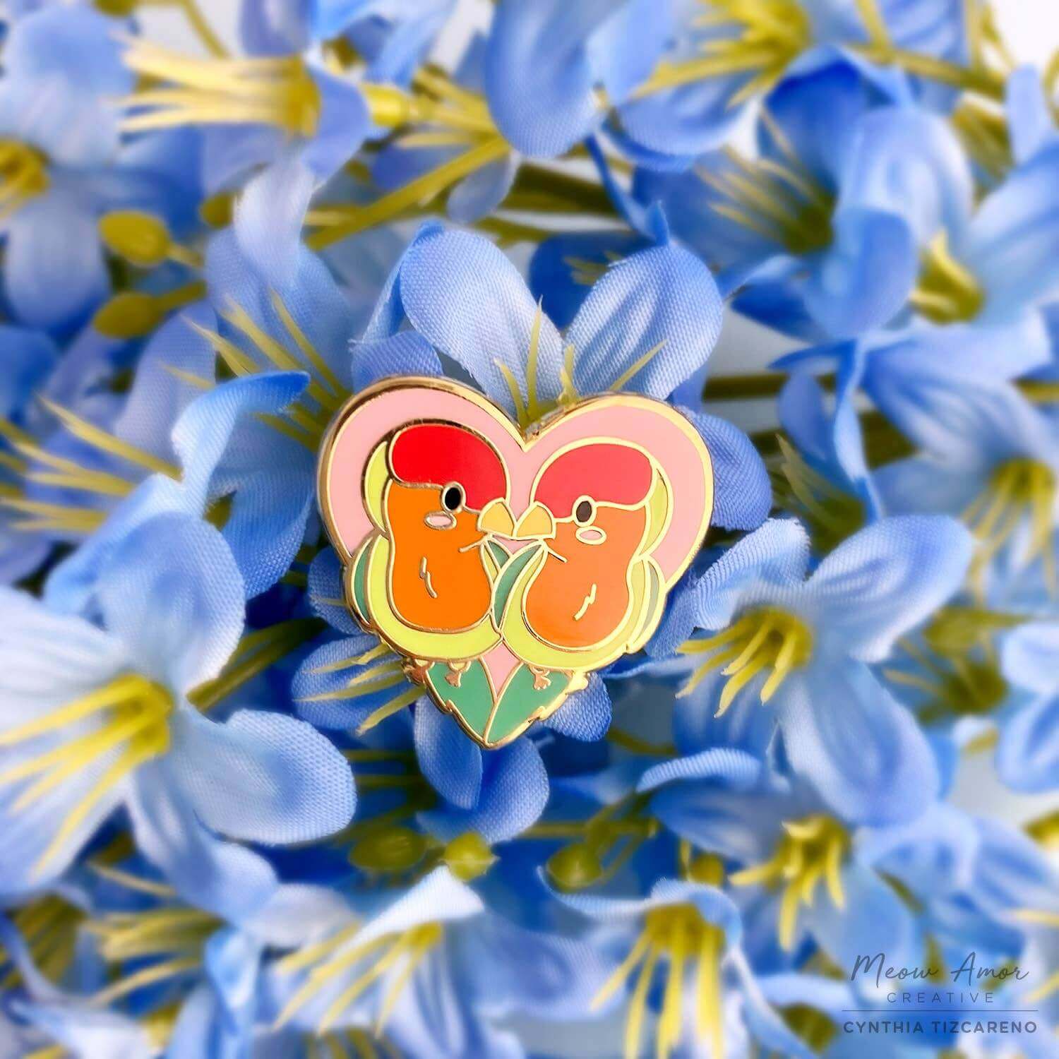 Love Birds Enamel Pin - Adorable love birds can be the perfect gift