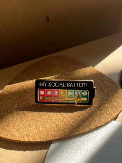 Adorable Summer Social Battery Enamel Pin - Trendy Brooch - Chic Zinc Alloy Accessory for Everyone