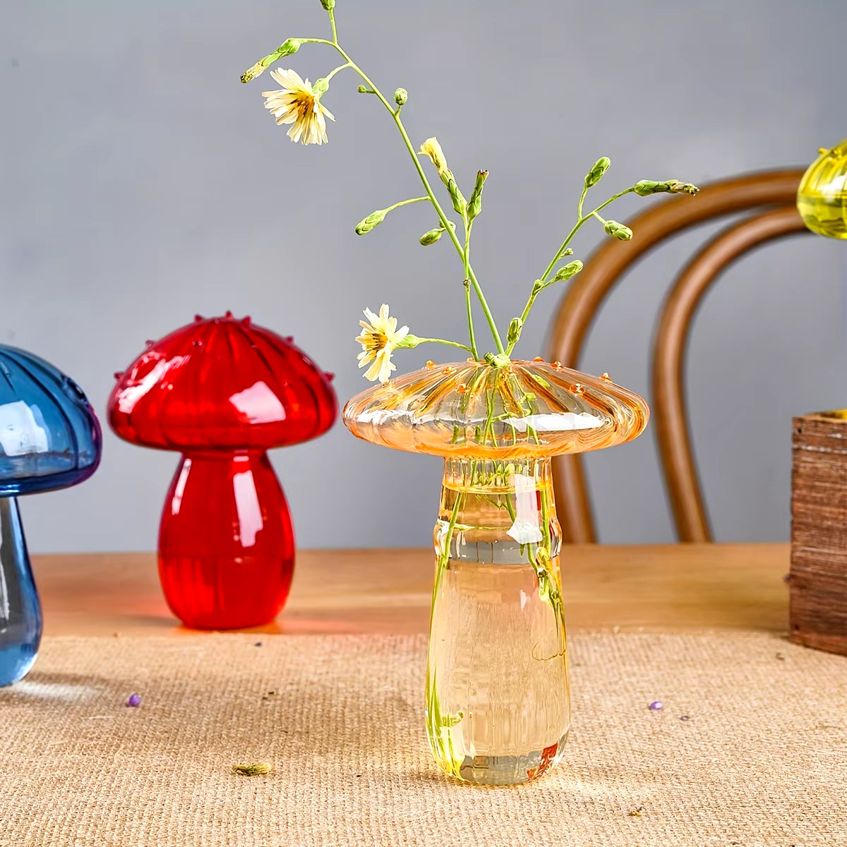 Vibrant Mushroom Hydroponic Glass Vase - Stylish Aromatherapy Decor for Living Room & Dining Table