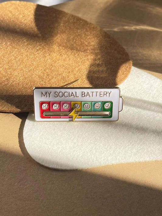 Adorable Summer Social Battery Enamel Pin - Trendy Brooch - Chic Zinc Alloy Accessory for Everyone